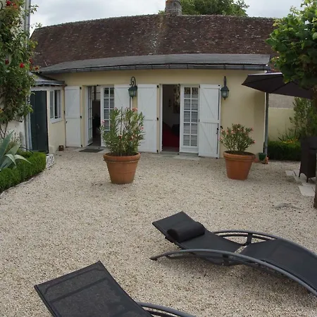 Villa le petit nid à Neuillé-le-Lierre Extérieur photo